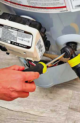 https://coogeehotwater.com.au/uploads/2025/06/hot-water-installs-91973.jpg