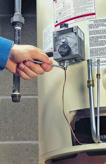 https://coogeehotwater.com.au/uploads/2025/06/hot-water-servicing-22242.jpg