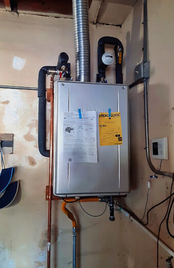 https://coogeehotwater.com.au/uploads/2025/06/instant-hot-water-systems-51476.jpg